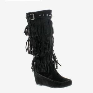 Nature Breeze Fringe Boots